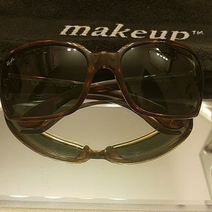 Brown Ray Ban sunglasses